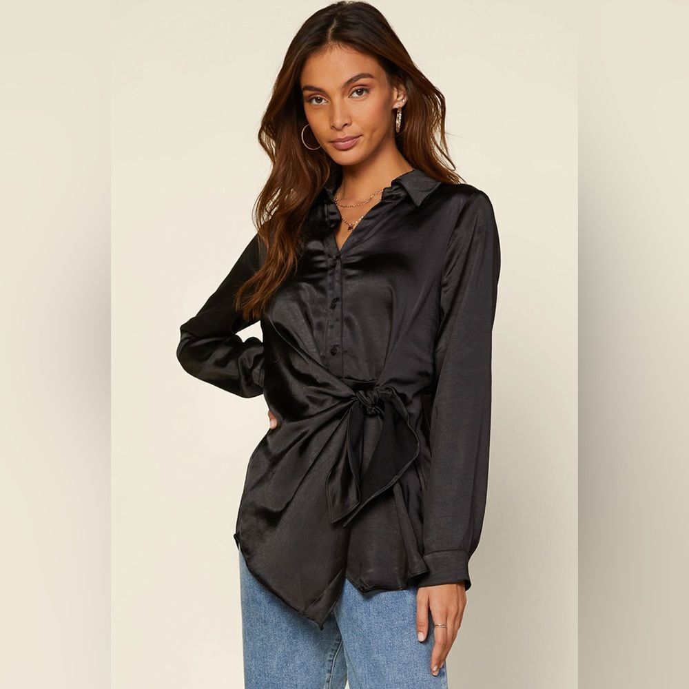 New Skies Are Blue Curvy Black Satin Tie-Front Blouse, New w/Tags